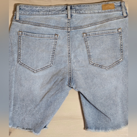 Sofia Jeans by Sofia Vergara Gabriella Mid Rise Bermuda Short Women Size 4 - Picture 13 of 14